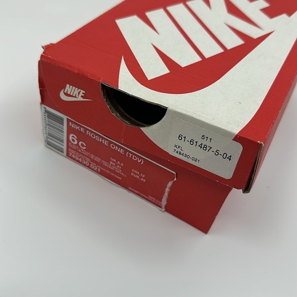 Black Nike Roshe One Shoes size 6C - Picture 6 of 6